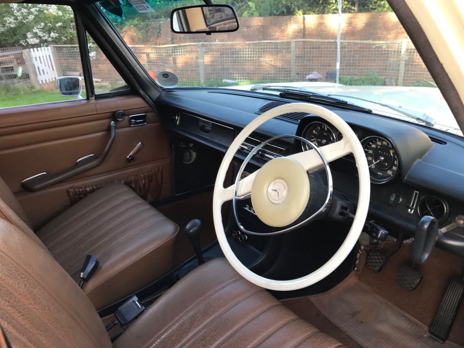 Used Mercedes-Benz 220 1973 for sale - 75598743: Photo 10