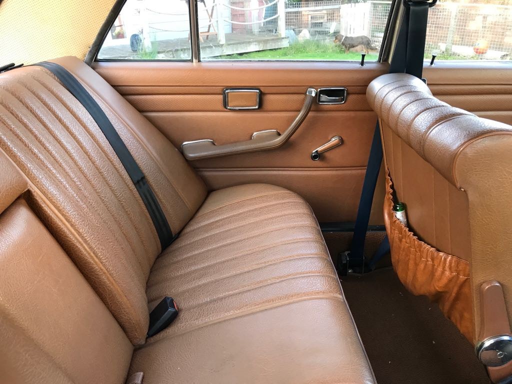 Used Mercedes-Benz 220 1973 for sale - 75598743: Photo 12