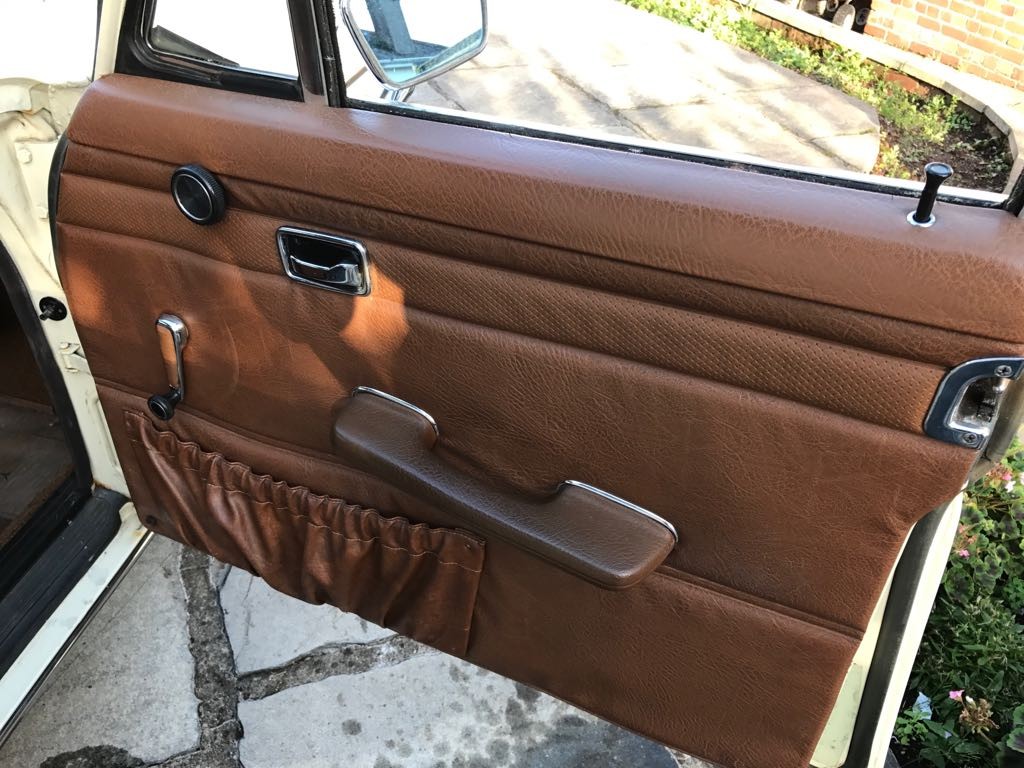 Used Mercedes-Benz 220 1973 for sale - 75598743: Photo 14