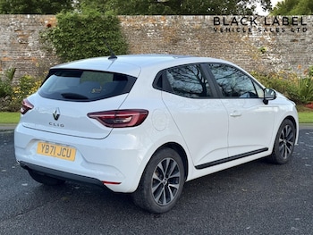 Used Renault Clio 2021 for sale - 76741265: Photo