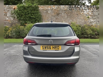 Used Vauxhall Astra 2017 for sale - 77584593: Photo