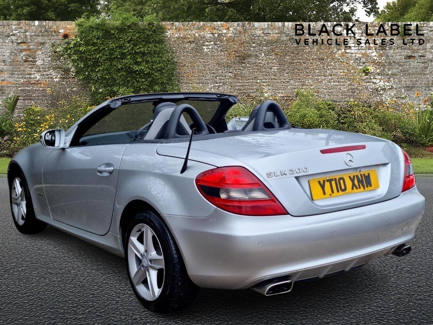 Used Mercedes-Benz SLK 2010 for sale - 76793615: Photo 4