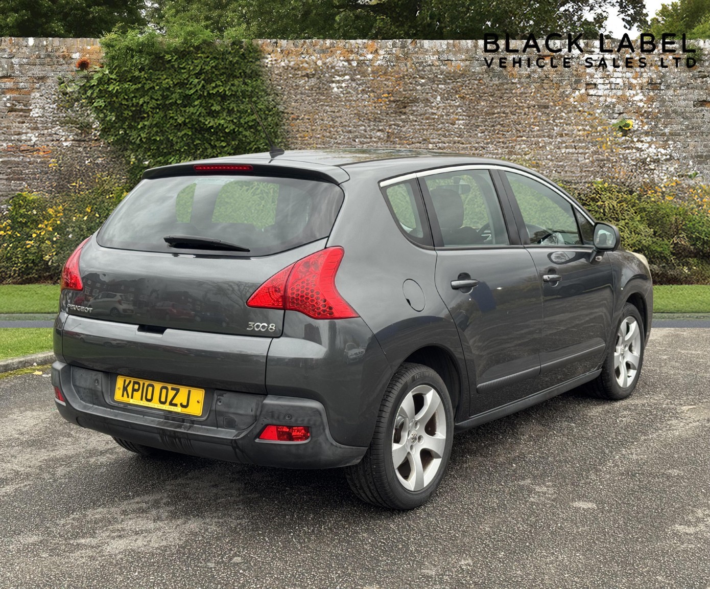 Used Peugeot 3008 2010 for sale - 76471132: Photo 8