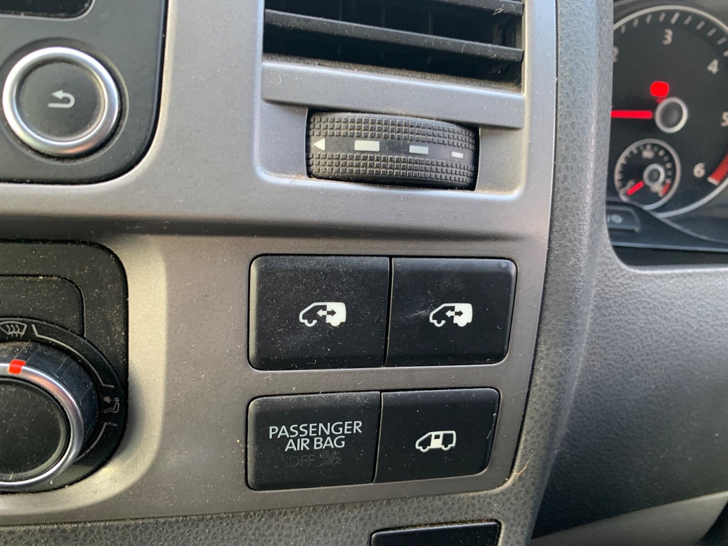 Used Volkswagen Transporter Shuttle 2015 for sale - 77455507: Photo 19