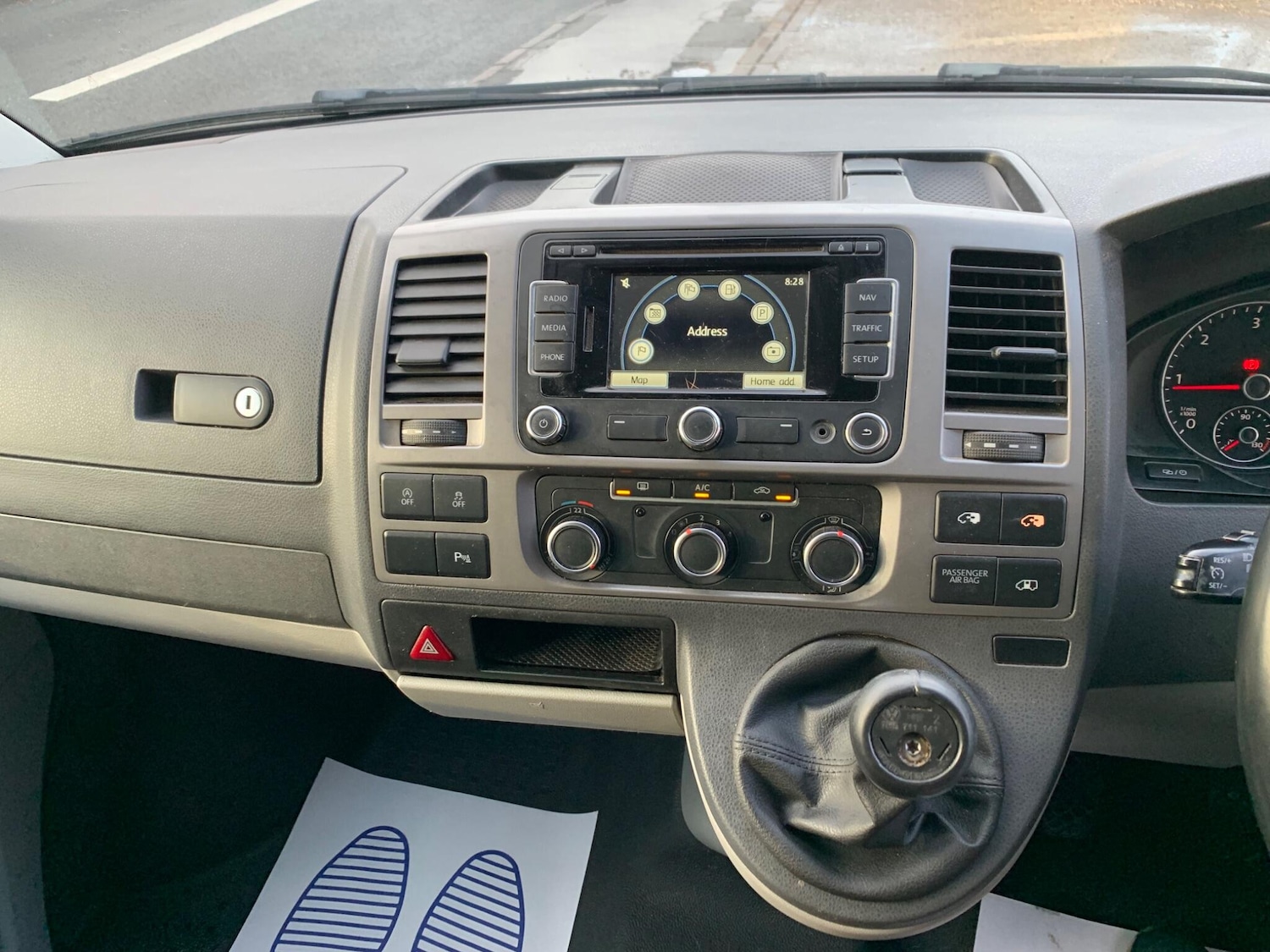 Used Volkswagen Transporter Shuttle 2015 for sale - 77455507: Photo 4