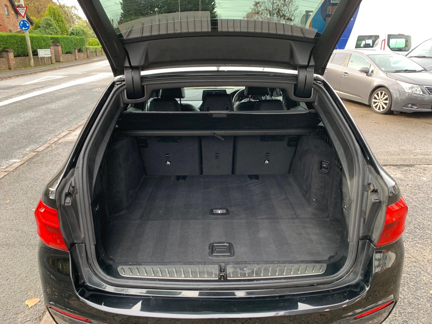 Used BMW 5 Series 2019 for sale - 76013249: Photo 12