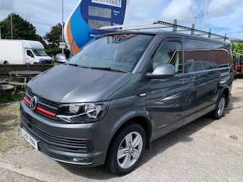 Used Volkswagen Transporter 2018 for sale - 78752119: Photo