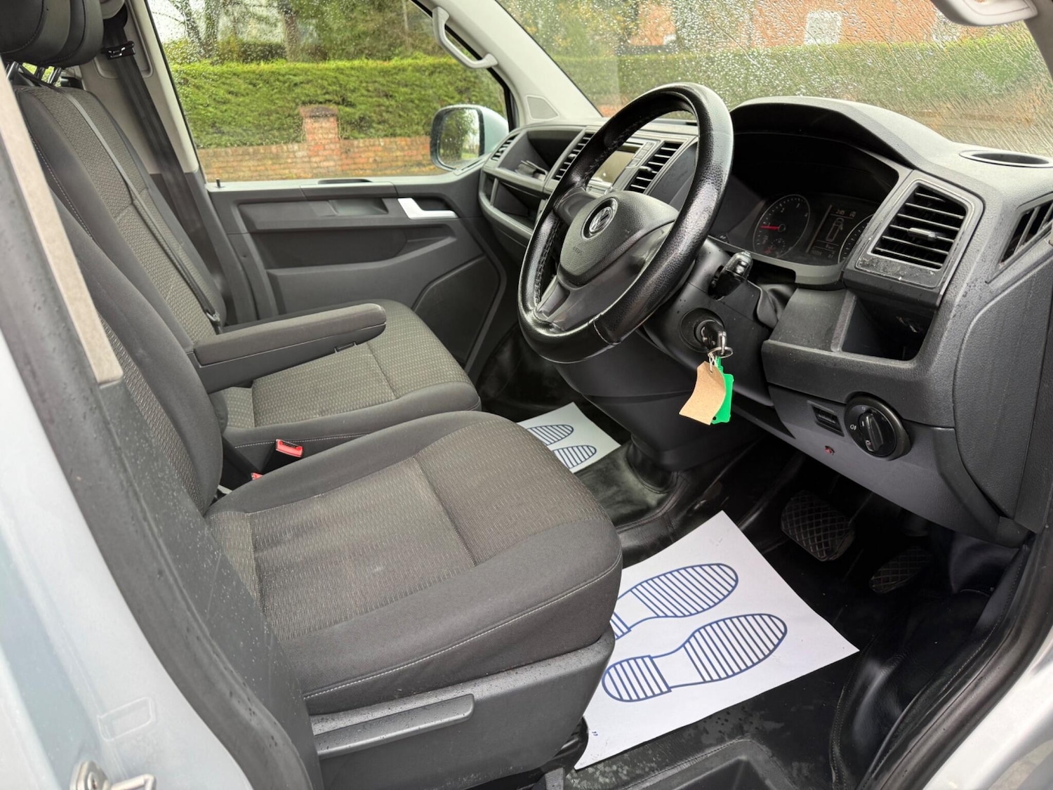 Used Volkswagen Transporter Shuttle 2017 for sale - 76994769: Photo 10