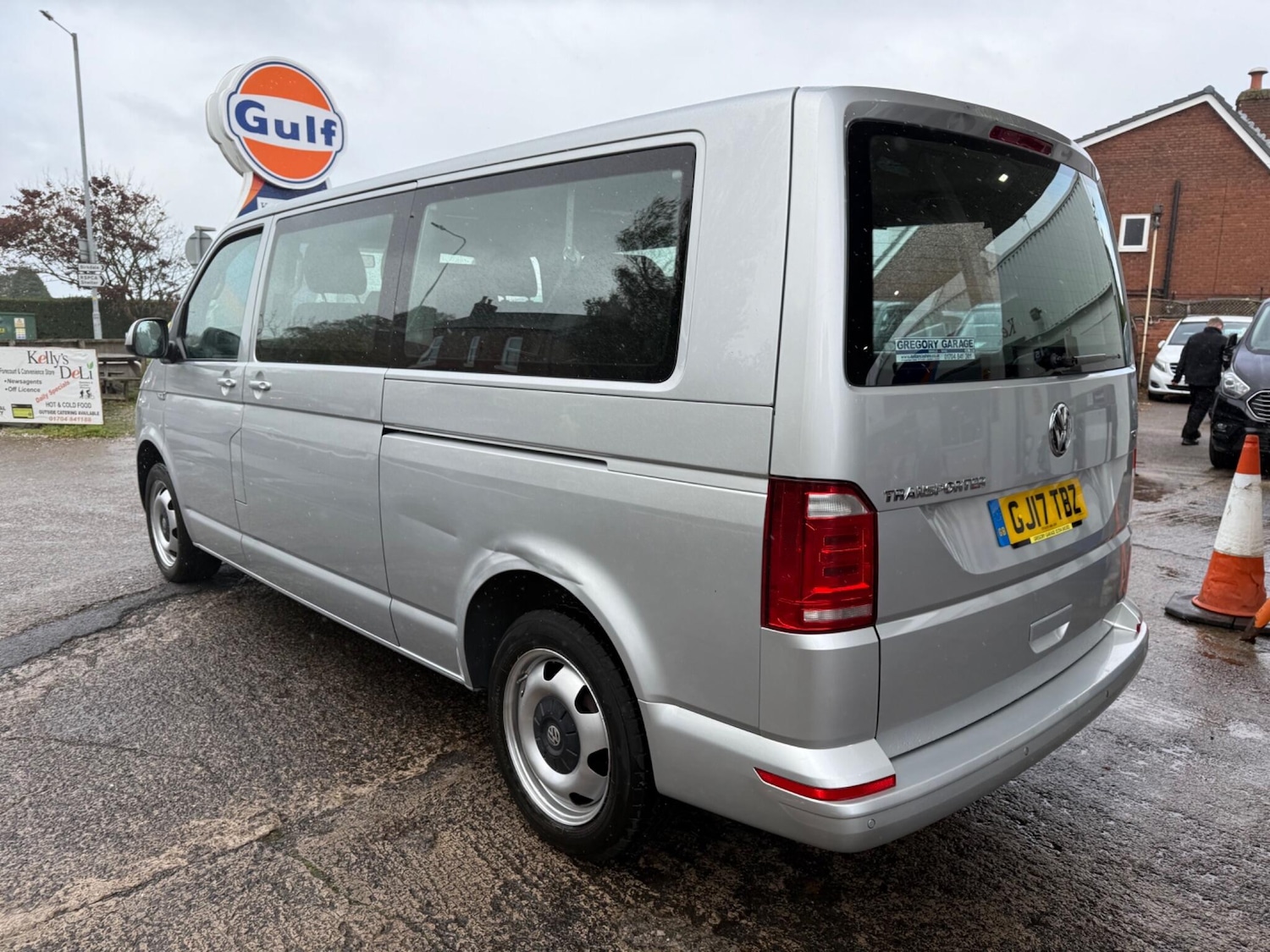 Used Volkswagen Transporter Shuttle 2017 for sale - 76994769: Photo 9