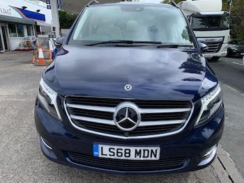 Used Mercedes-Benz V-Class 2018 for sale - 75552813: Photo