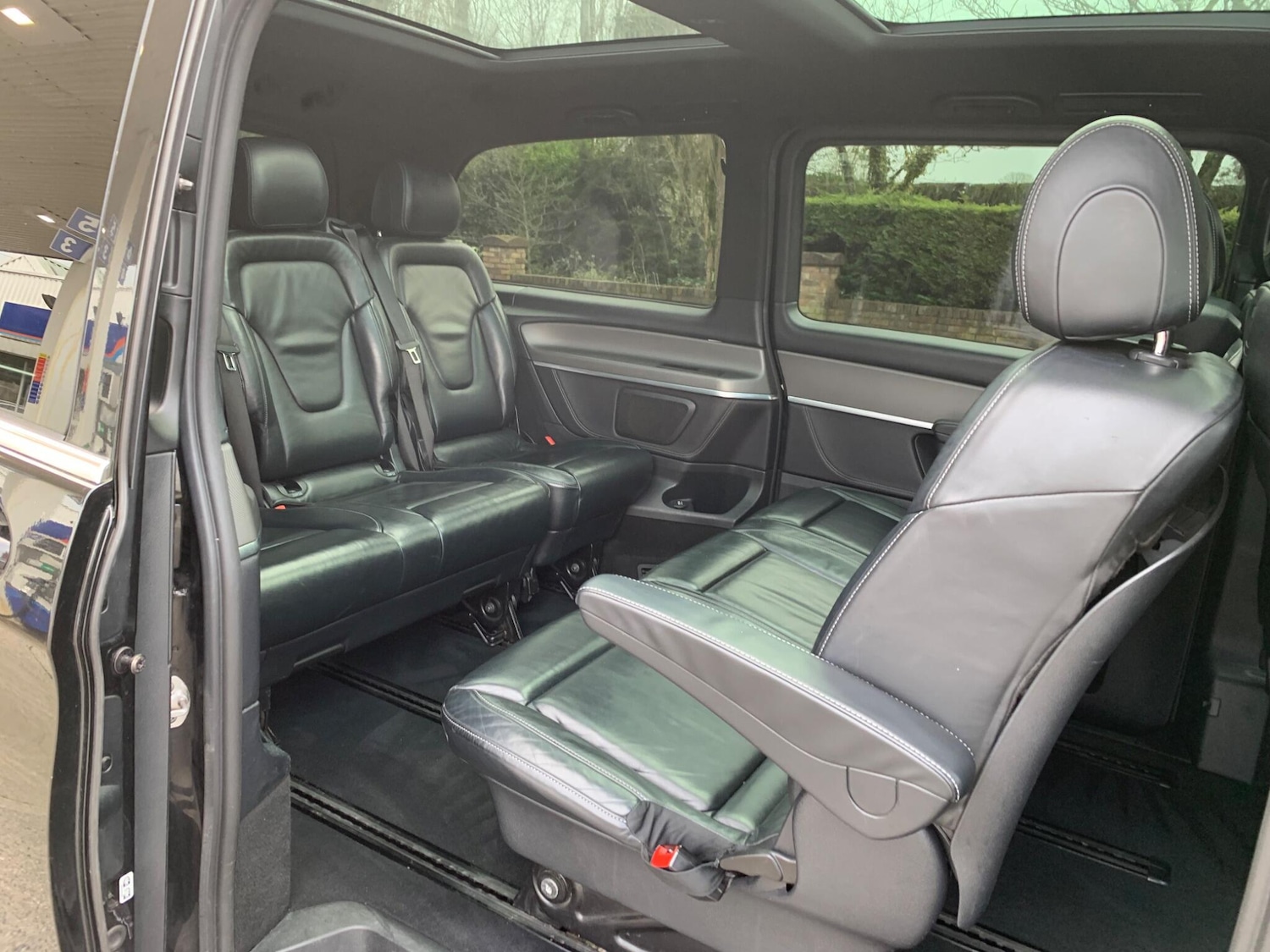 Used Mercedes-Benz V-Class 2017 for sale - 77511295: Photo 11