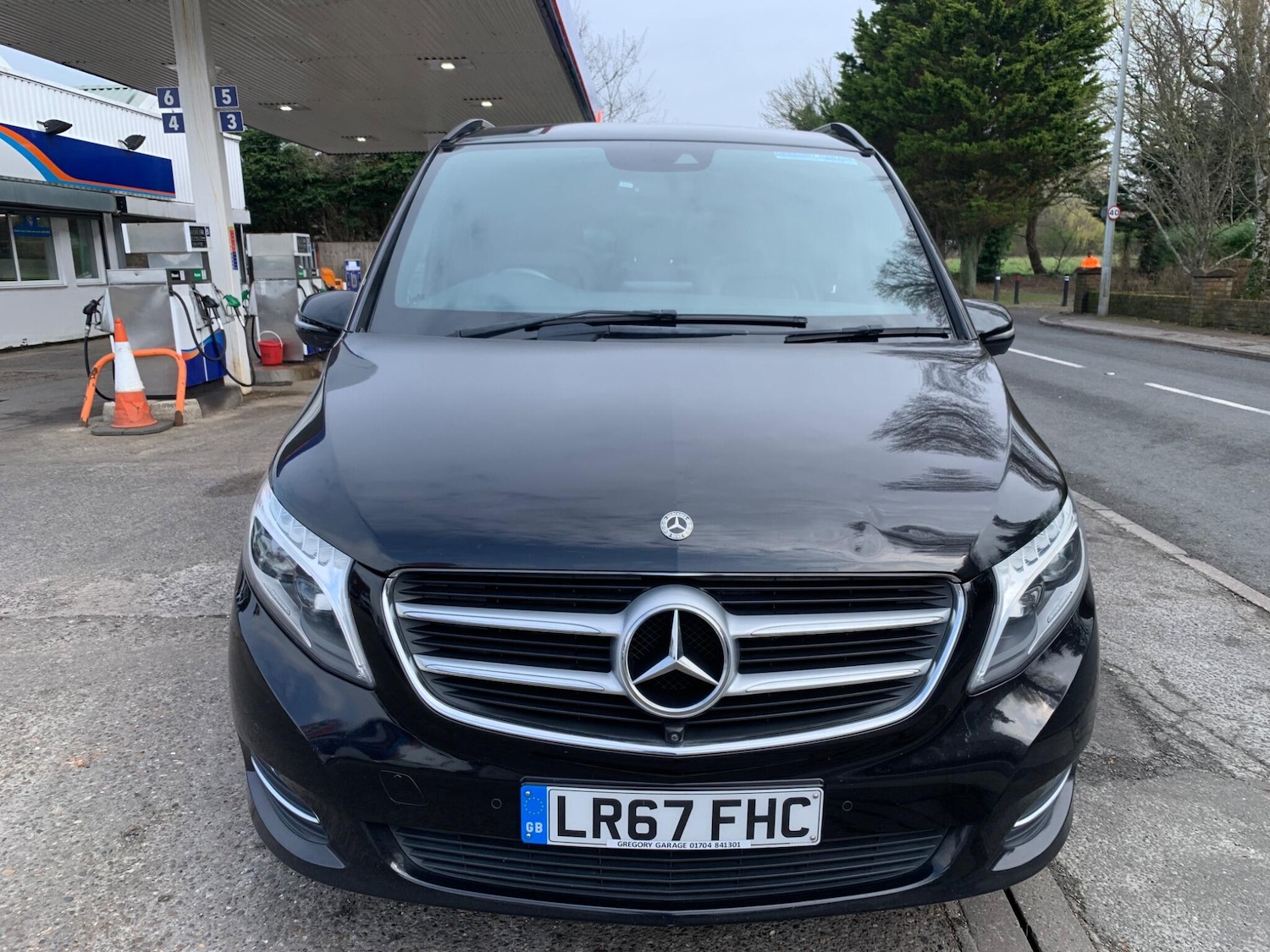 Used Mercedes-Benz V-Class 2017 for sale - 77511295: Photo 2