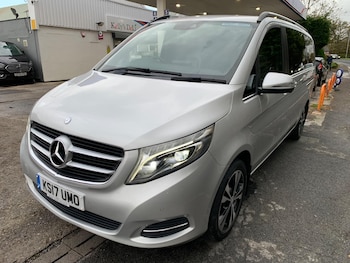 Used Mercedes-Benz V-Class 2017 for sale - 76360378: Photo