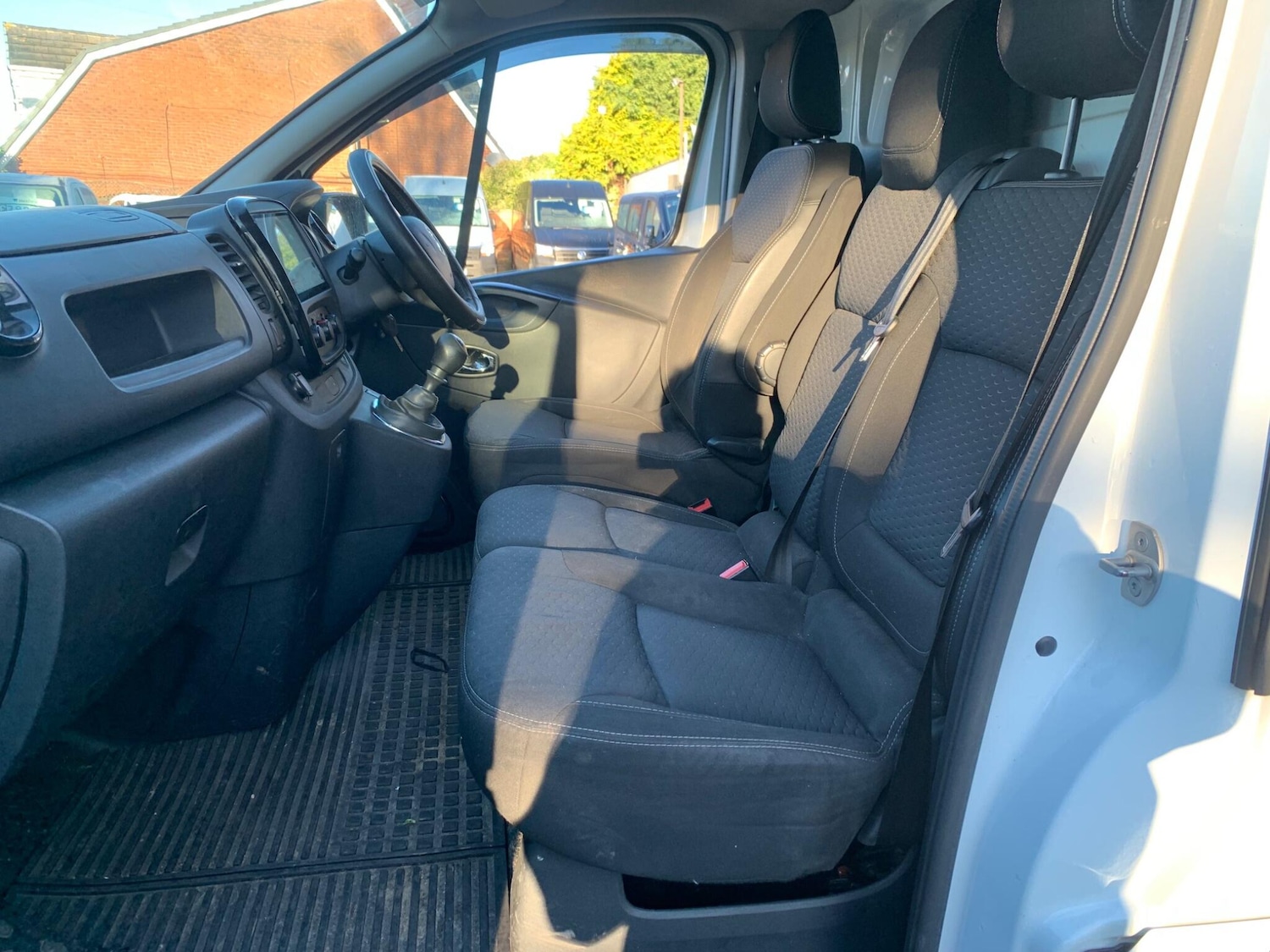 Used Vauxhall Vivaro 2018 for sale - 77109150: Photo 11