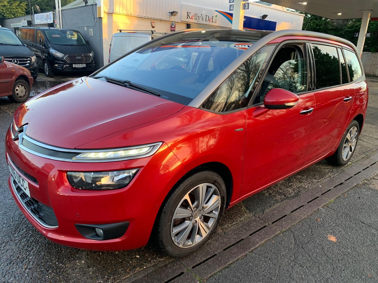 Used Citroen C4 Grand Picasso 2016 for sale - 76753179: Photo 2