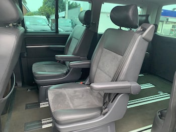 Used Volkswagen Caravelle 2011 for sale - 76656976: Photo