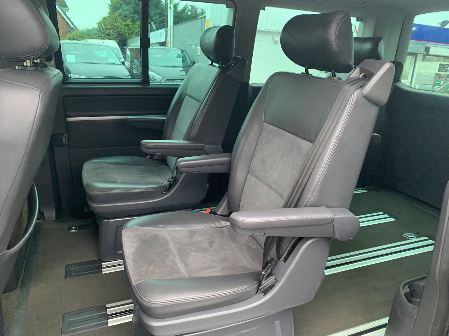 Used Volkswagen Caravelle 2011 for sale - 76656976: Photo 7