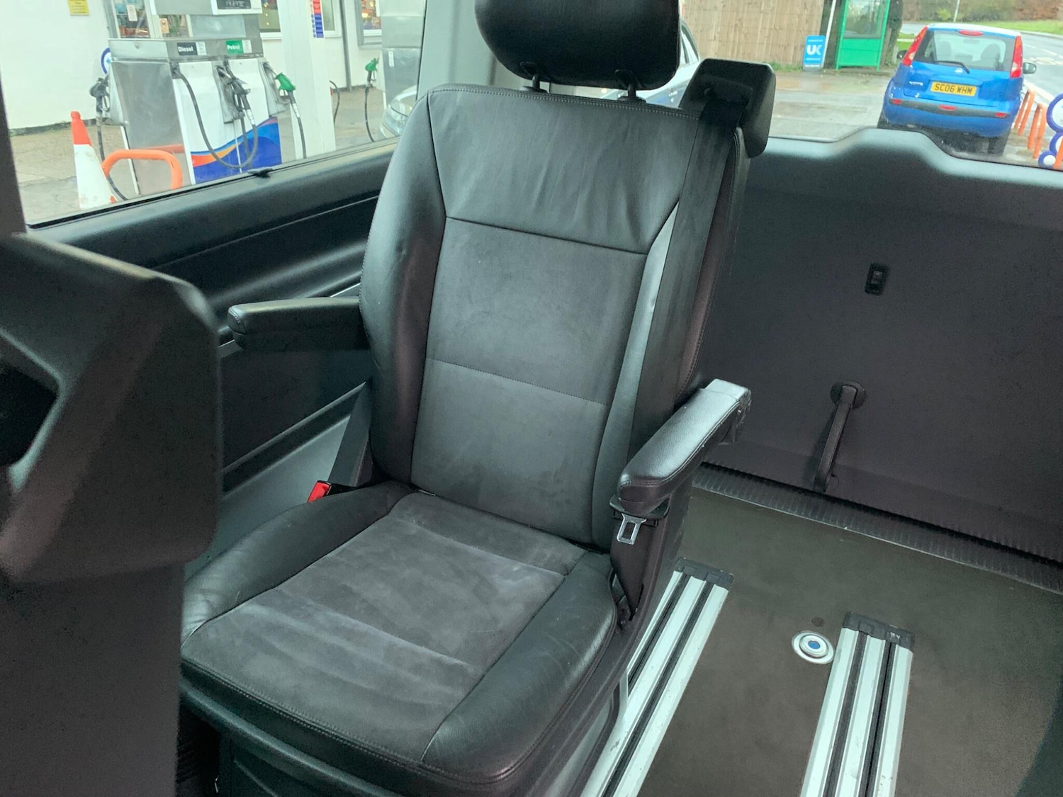 Used Volkswagen Caravelle 2011 for sale - 76656976: Photo 9