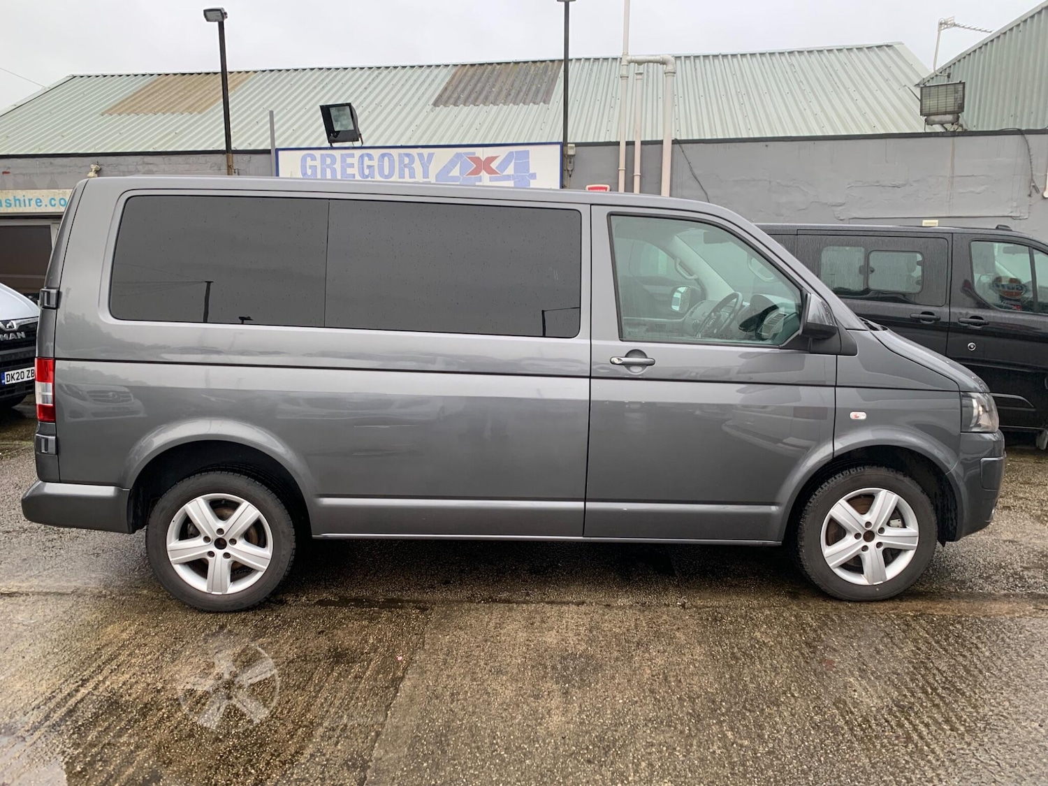 Used Volkswagen Transporter 2014 for sale - 77395850: Photo 2