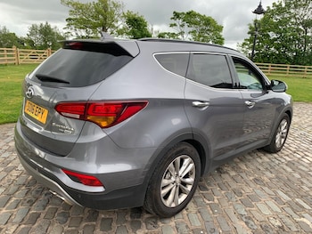 Used Hyundai Santa Fe 2016 for sale - 78461396: Photo