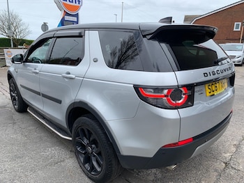 Used Land Rover Discovery Sport 2017 for sale - 78073129: Photo