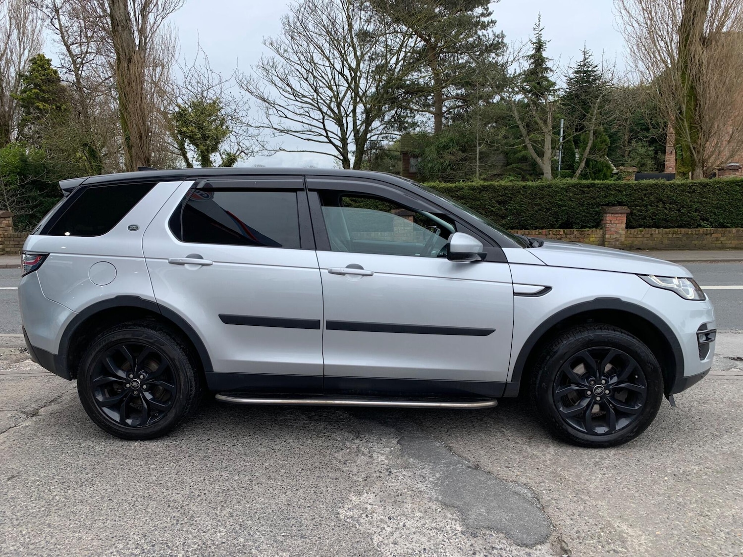 Used Land Rover Discovery Sport 2017 for sale - 78073129: Photo 7