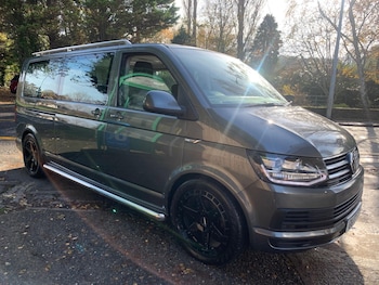 Used Volkswagen Transporter Shuttle 2017 for sale - 76423603: Photo