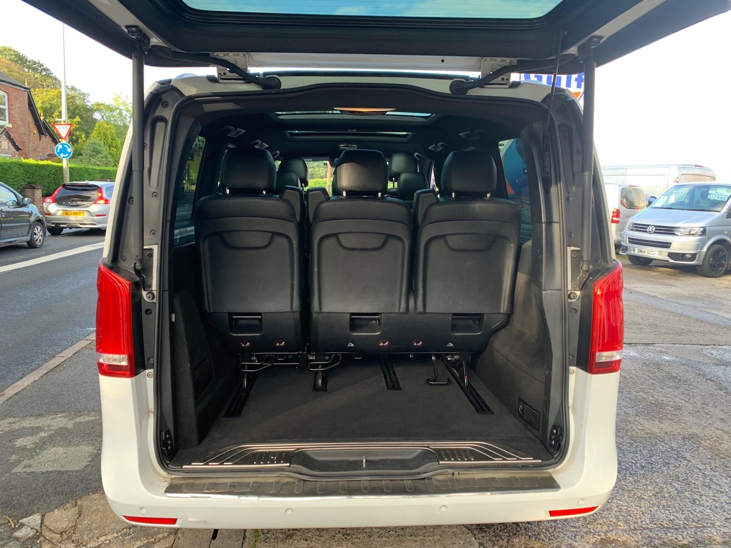 Used Mercedes-Benz V-Class 2016 for sale - 76988200: Photo 16