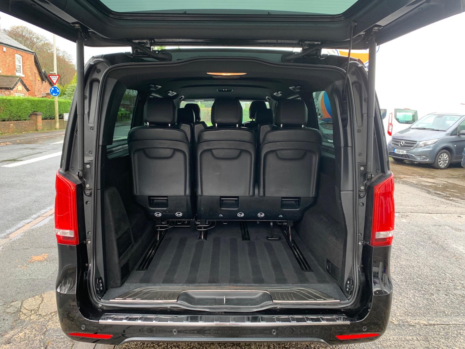 Used Mercedes-Benz V-Class 2020 for sale - 76572479: Photo 16