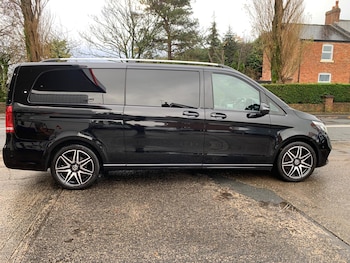 Used Mercedes-Benz V-Class 2020 for sale - 76572479: Photo