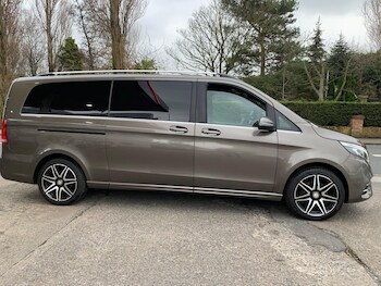 Used Mercedes-Benz V-Class 2017 for sale - 77387617: Photo