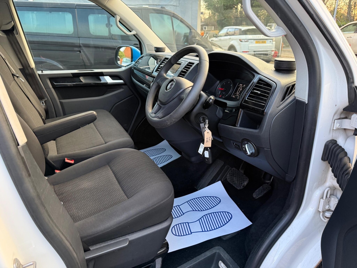 Used Volkswagen Transporter Shuttle 2019 for sale - 77254610: Photo 9