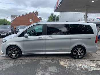 Used Mercedes-Benz V-Class 2017 for sale - 79349147: Photo