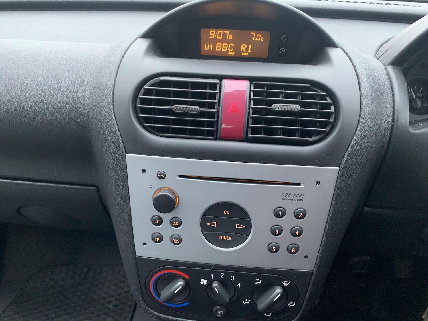 Used Vauxhall Corsa 2004 for sale - 77468673: Photo 12