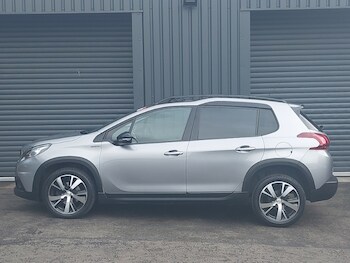 Used Peugeot 2008 2019 for sale - 77652242: Photo