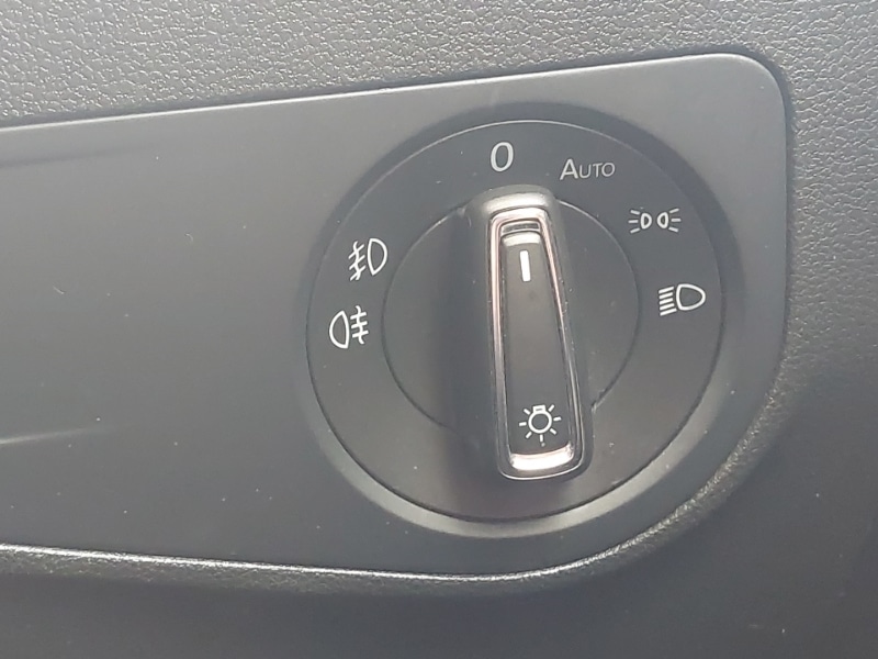 Used Volkswagen Tiguan 2018 for sale - 77947920: Photo 12