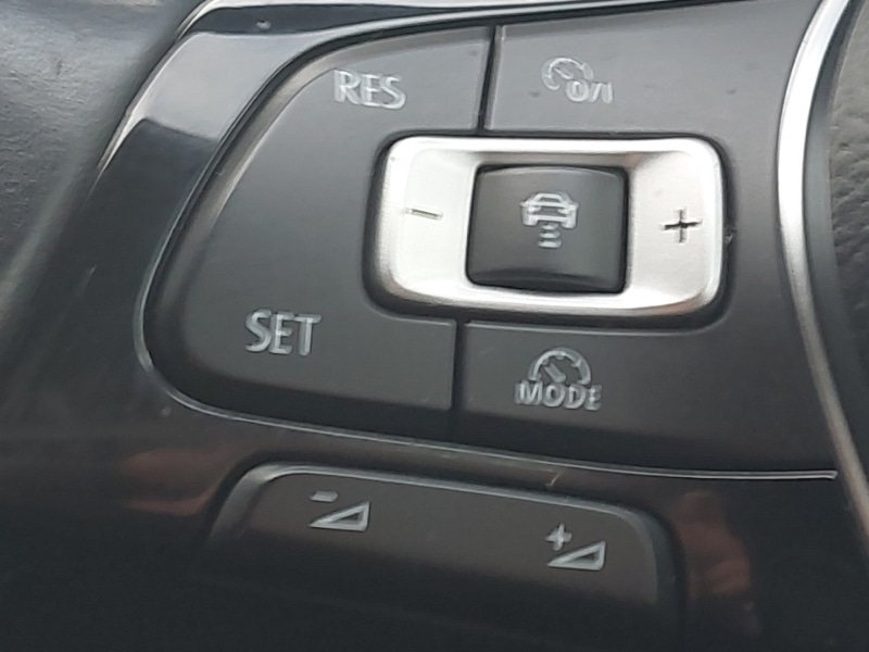 Used Volkswagen Tiguan 2018 for sale - 77947920: Photo 19