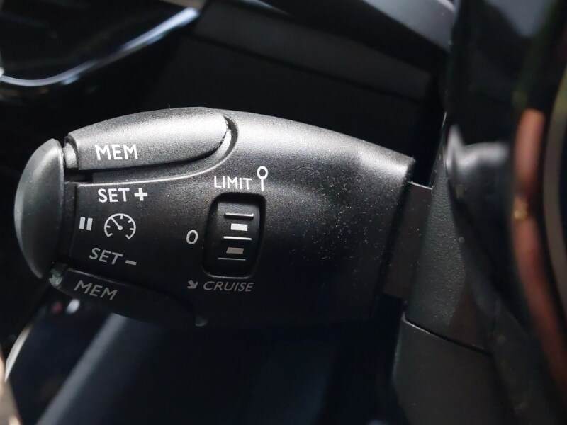 Used Peugeot 2008 2023 for sale - 76411029: Photo 15