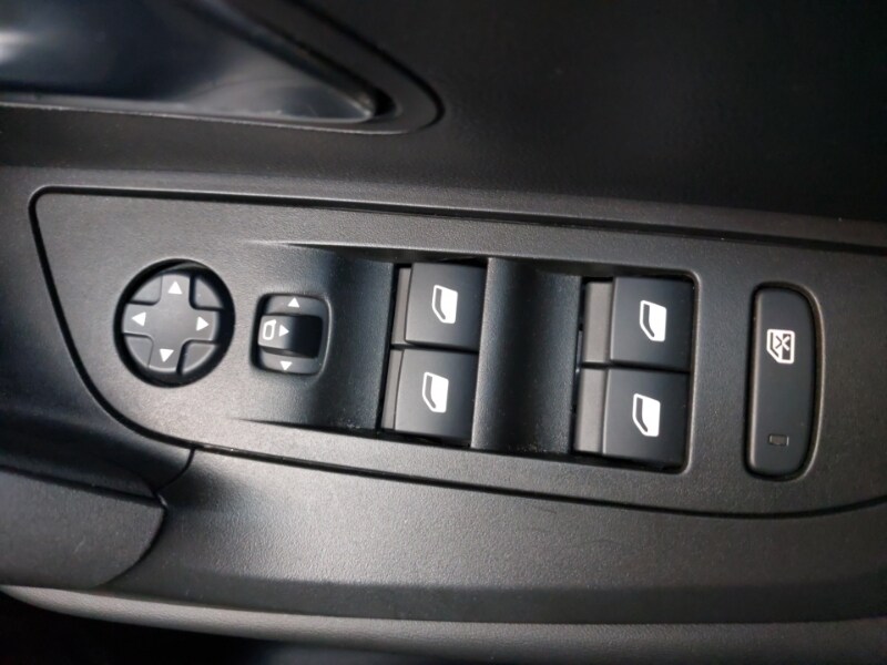 Used Peugeot 2008 2023 for sale - 76411029: Photo 19