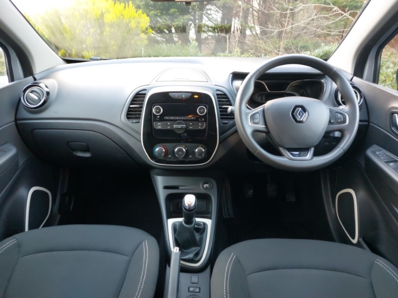 Used Renault Captur 2018 for sale - 77114646: Photo 2