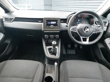Used Renault Clio 2021 for sale - 77265786: Photo