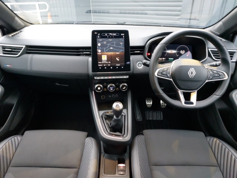 Used Renault Clio 2024 for sale - 77509356: Photo 2