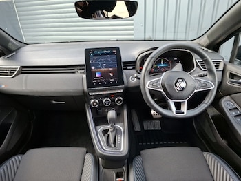 Used Renault Clio 2023 for sale - 79153143: Photo