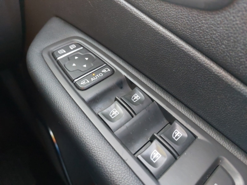 Used Renault Captur 2019 for sale - 76602359: Photo 12