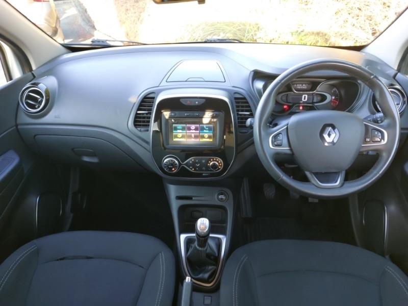 Used Renault Captur 2019 for sale - 76602359: Photo 2