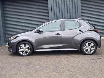 Used Toyota Yaris 2024 for sale - 79844229: Photo