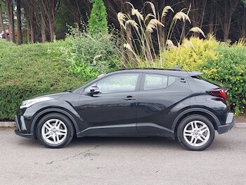 Used Toyota C-HR 2023 for sale - 75332804: Photo
