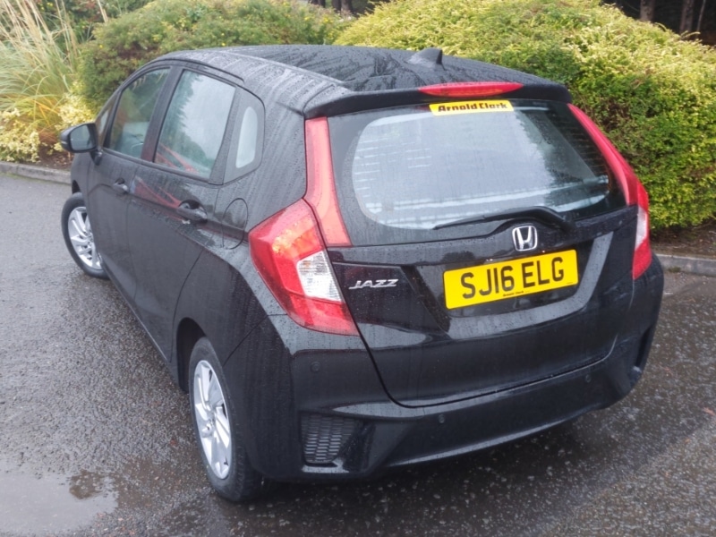 Used Honda Jazz 2016 for sale - 76166273: Photo 3