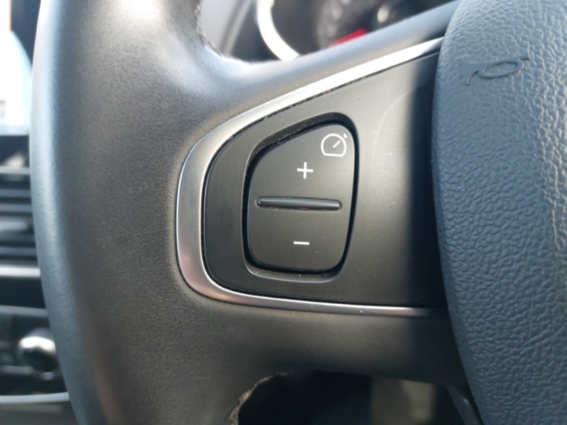 Used Renault Clio 2017 for sale - 76411033: Photo 16