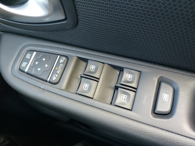 Used Renault Clio 2017 for sale - 76411033: Photo 17